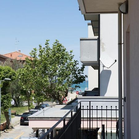 Residence Tre Trilo&Suites Ρίμινι Εξωτερικό φωτογραφία