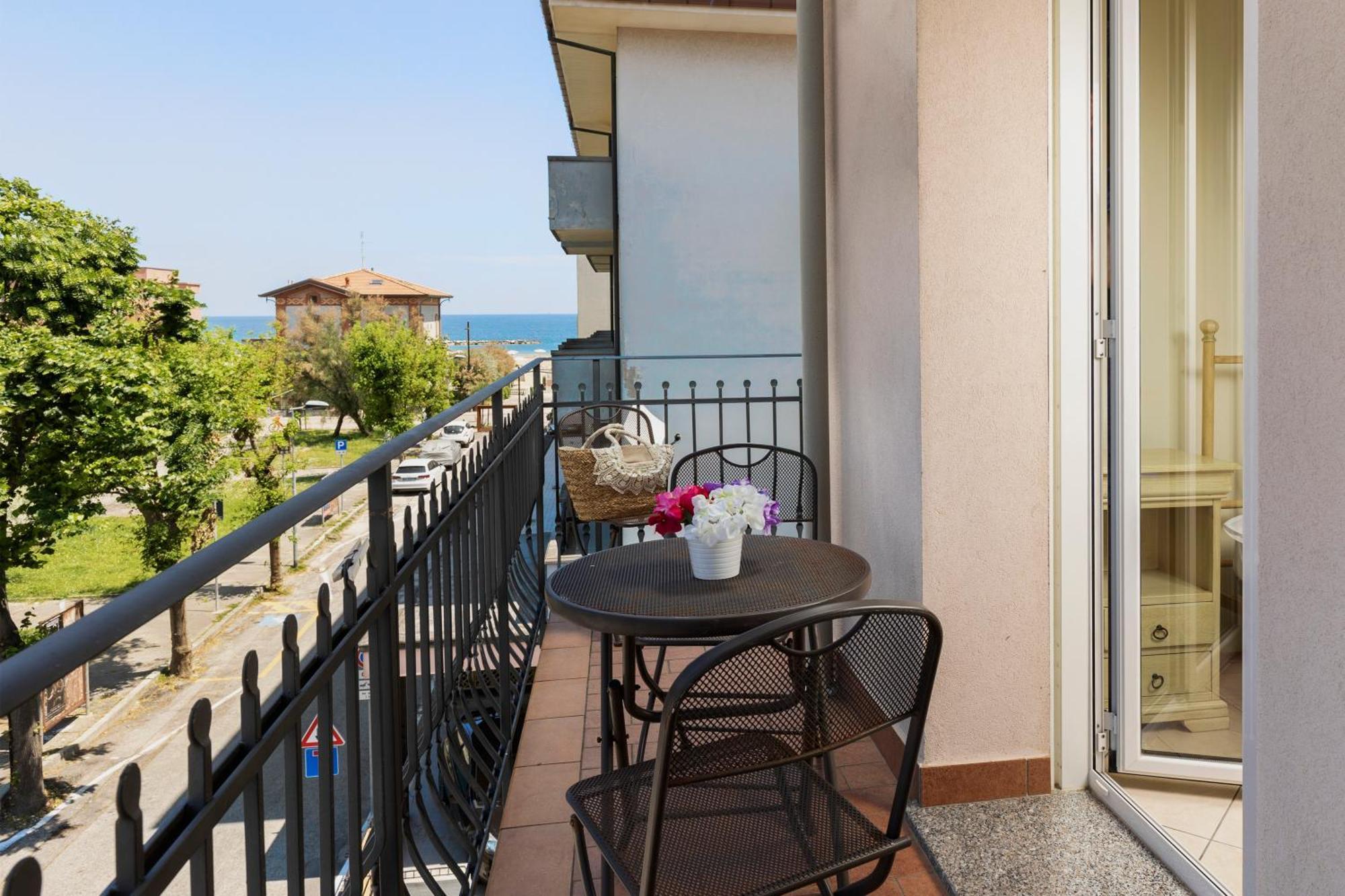 Residence Tre Trilo&Suites Ρίμινι Εξωτερικό φωτογραφία