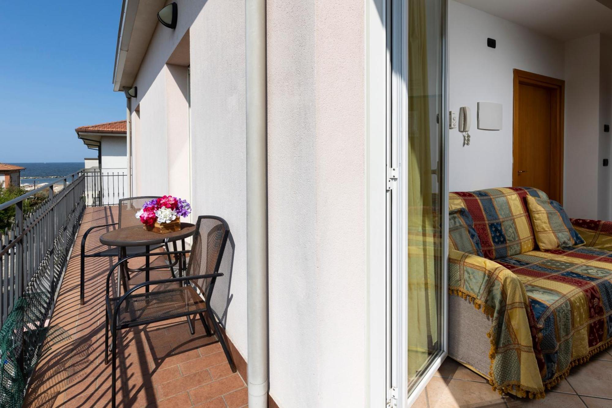 Residence Tre Trilo&Suites Ρίμινι Εξωτερικό φωτογραφία