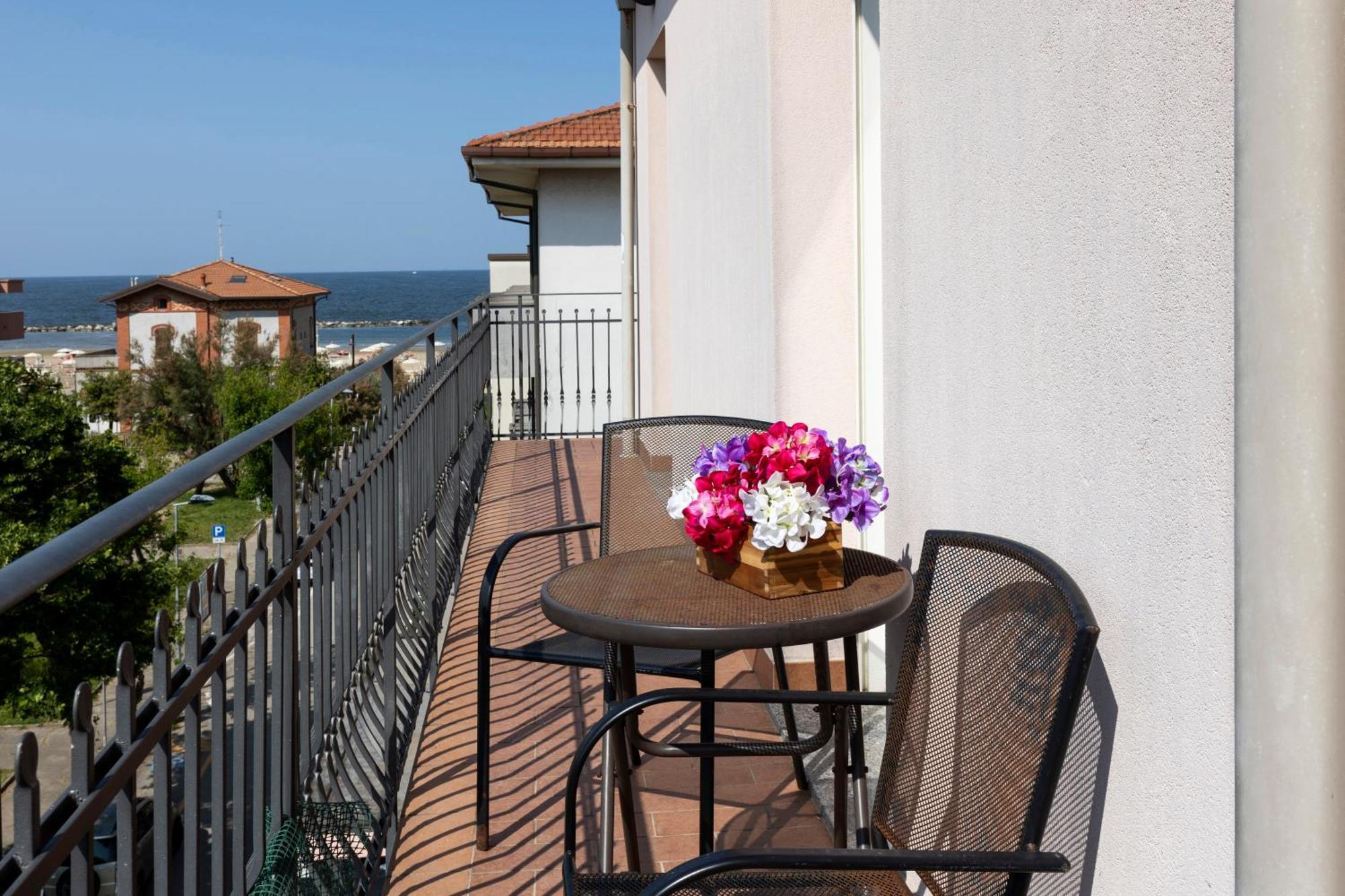 Residence Tre Trilo&Suites Ρίμινι Εξωτερικό φωτογραφία